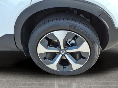 New 2026 Volvo XC40 B5 Core AWD/4WD image 10