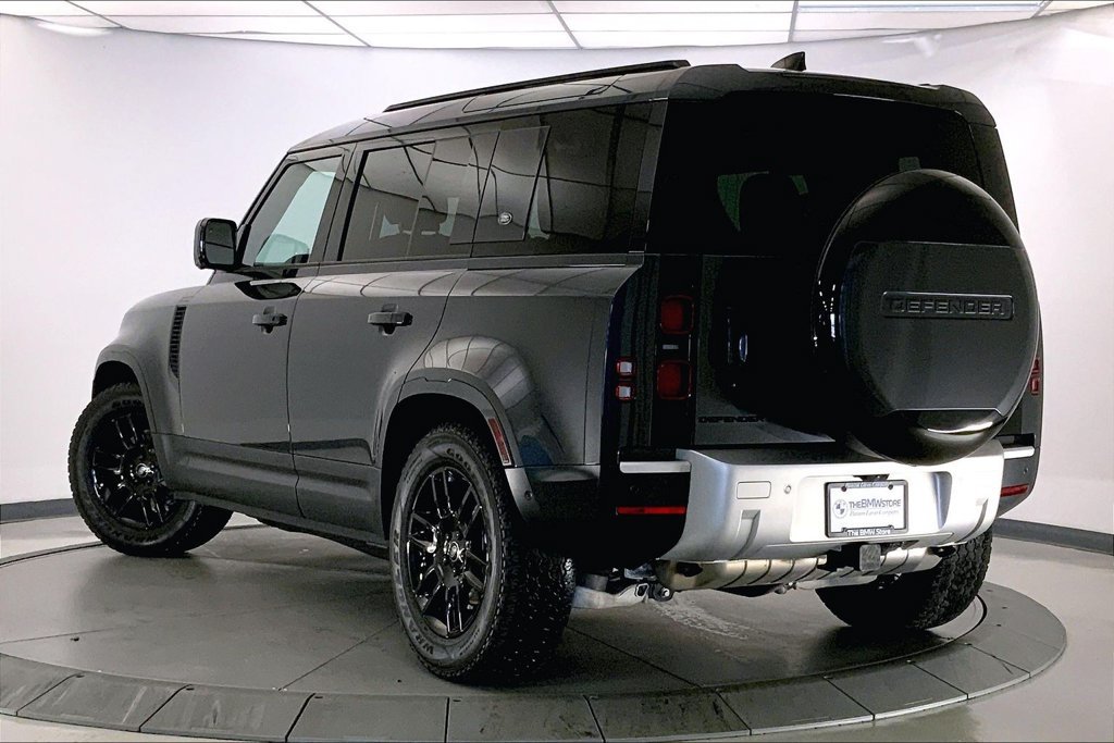 Used 2024 Land Rover Defender 110 S AWD/4WD image 10