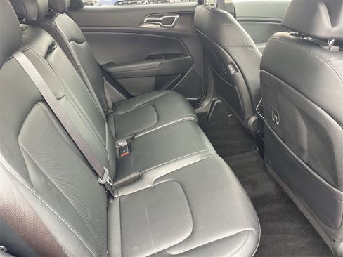 Certified 2025 Kia Sportage EX w/ Premium Package image 12