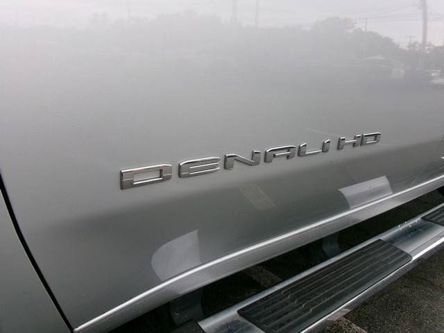 Used 2020 GMC Sierra 2500 Denali w/ Denali Ultimate Package AWD/4WD image 4