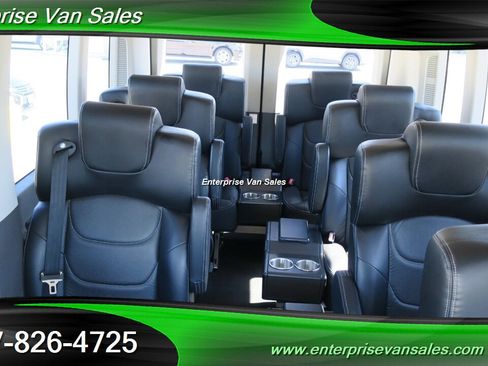 Used 2023 Ford Transit 350 XLT image 2