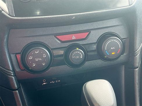 Used 2022 Subaru Impreza 2.0i Premium image 15