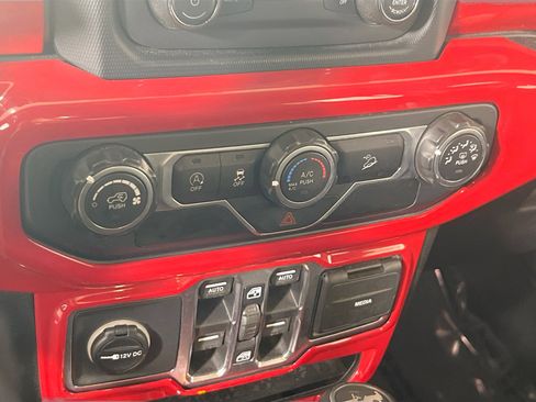 Used 2019 Jeep Wrangler Unlimited Sport S image 15