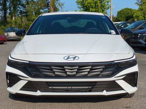 New 2025 Hyundai Elantra Sport FWD image 9