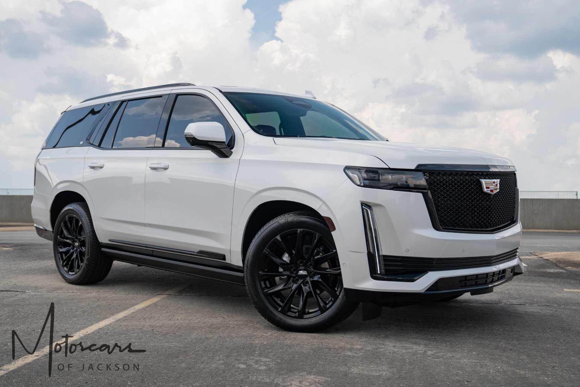 Used 2024 Cadillac Escalade Sport Platinum AWD/4WD image 2