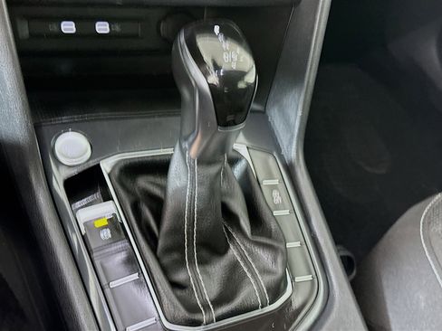 Used 2024 Volkswagen Tiguan S image 24