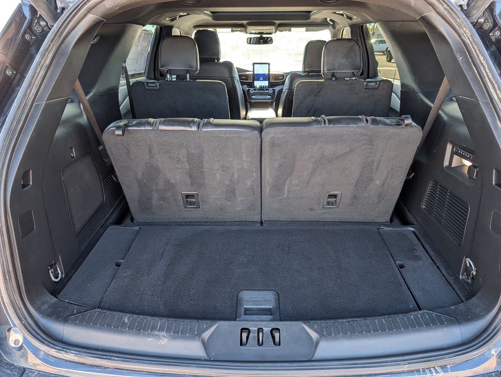 Used 2023 Ford Explorer ST w/ Technology Package AWD/4WD image 11
