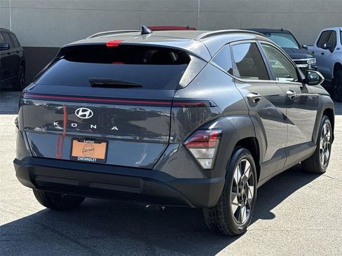 Used 2025 Hyundai Kona SEL image 3