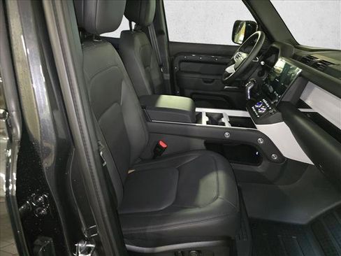 New 2026 Land Rover Defender 110 X-Dynamic SE AWD/4WD image 10