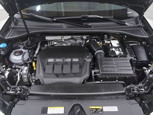 Used 2025 Audi Q3 2.0T Premium image 31