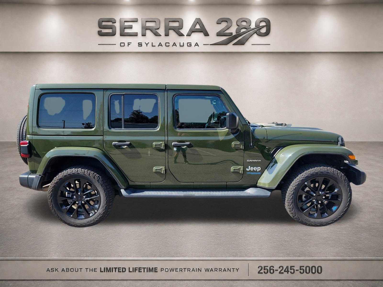 Used 2022 Jeep Wrangler Unlimited Sahara w/ Cold Weather Group AWD/4WD image 4