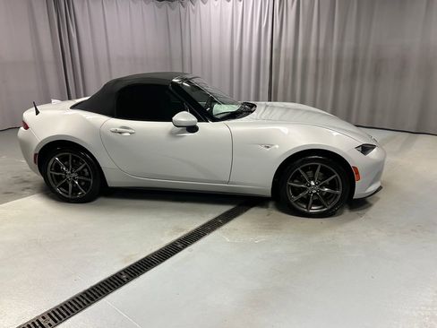 Used 2016 MAZDA MX-5 Miata Grand Touring image 8