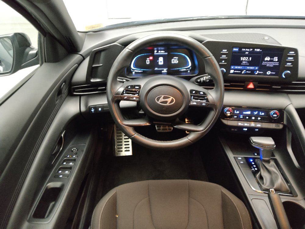 Used 2025 Hyundai Elantra Sport FWD image 22
