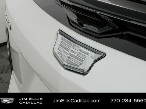 Used 2025 Cadillac Optiq Luxury 2 w/ LPO, Floor Liner Package AWD/4WD image 34