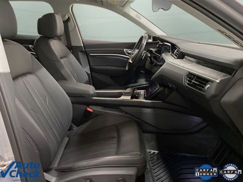 Used 2023 Audi e-tron Premium Plus w/ Premium Plus Package image 25