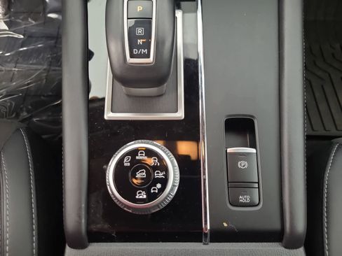 Used 2024 Mitsubishi Outlander SE image 25