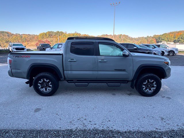 Used 2023 Toyota Tacoma TRD Off-Road w/ Technology Package AWD/4WD image 6