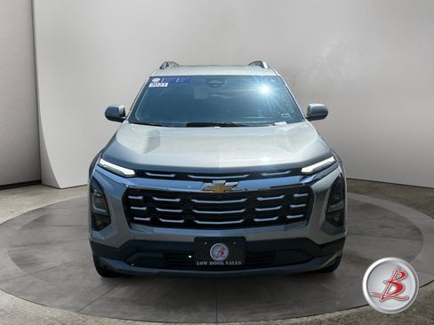 Used 2025 Chevrolet Equinox LT w/ Convenience Package II AWD/4WD image 2