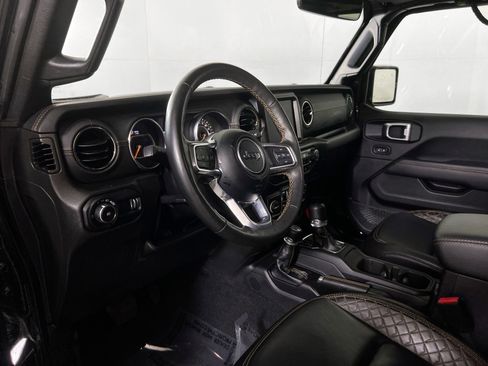 Used 2023 Jeep Wrangler Unlimited Sahara image 9