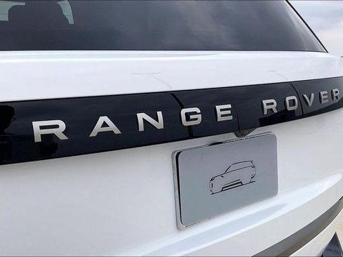New 2026 Land Rover Range Rover SE image 9