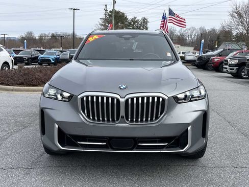 Used 2024 BMW X5 xDrive40i w/ Premium Package AWD/4WD image 3