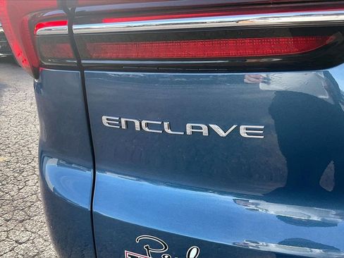 Used 2025 Buick Enclave Preferred image 24