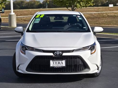 Used 2022 Toyota Corolla LE image 2