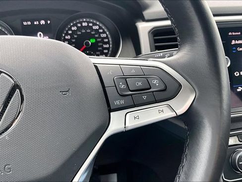 Used 2020 Volkswagen Atlas Cross Sport SE w/ Panoramic Sunroof Package image 12