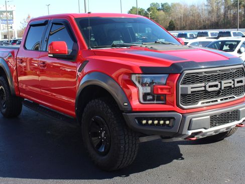 Used 2018 Ford F150 Raptor w/ Equipment Group 802A Luxury image 4