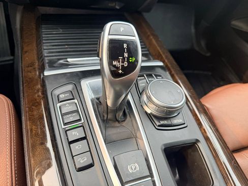 Used 2018 BMW X5 xDrive50i w/ M Sport Package AWD/4WD image 17