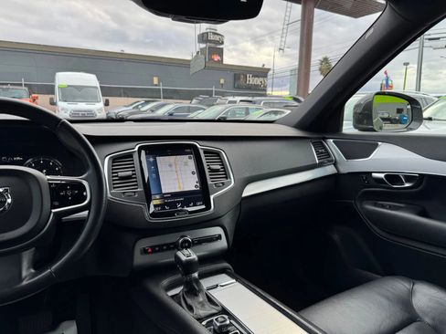 Used 2018 Volvo XC90 T6 Momentum w/ Convenience Package image 26