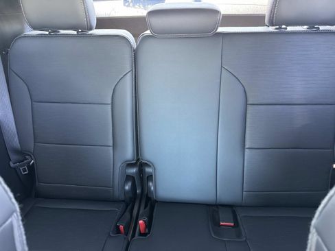 Used 2025 Buick Enclave Sport Touring image 14