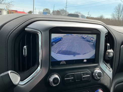 Used 2022 GMC Sierra 2500 SLE w/ SLE Convenience Package image 12