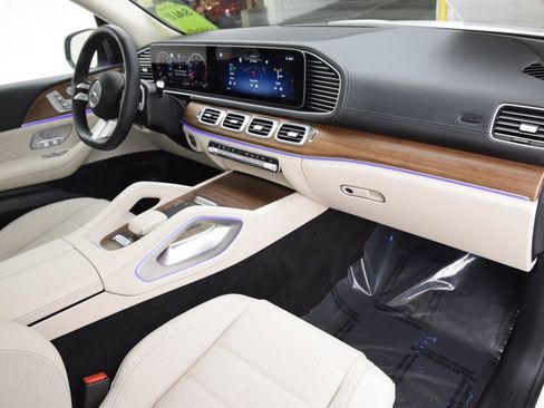 Used 2026 Mercedes-Benz GLS 450 4MATIC image 15