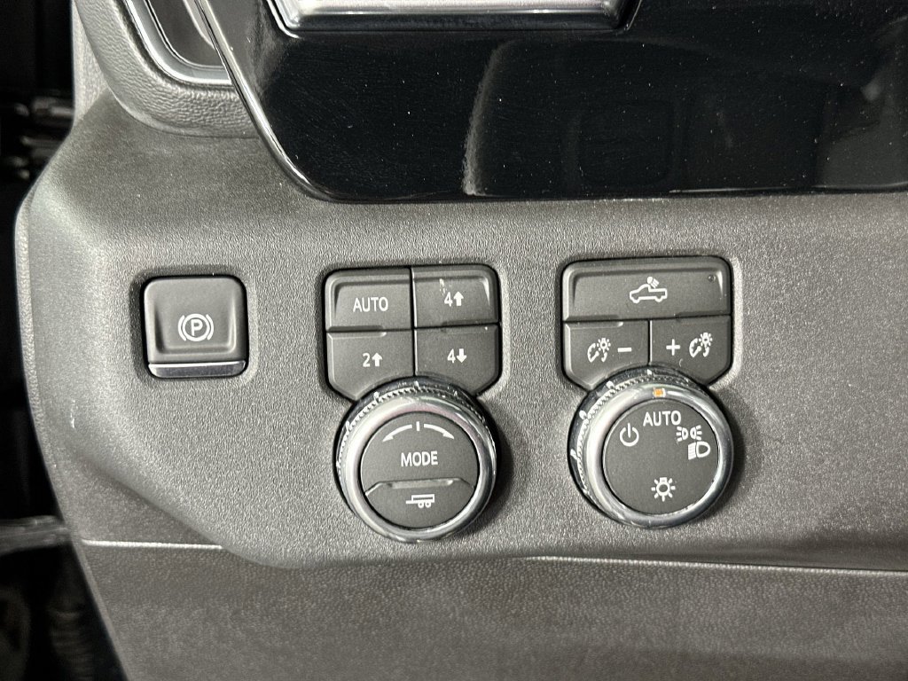 Used 2026 GMC Sierra 1500 SLE AWD/4WD image 21