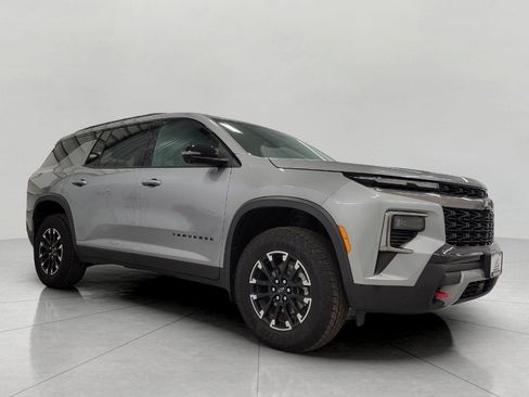 Used 2025 Chevrolet Traverse Z71 AWD/4WD image 1