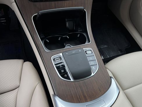 Used 2022 Mercedes-Benz GLC 300 4MATIC w/ Premium Package Lite image 20