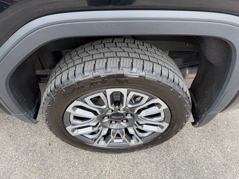 Used 2023 GMC Sierra 1500 Denali Ultimate image 11