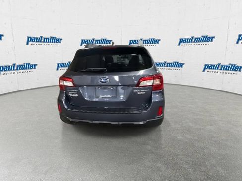Used 2017 Subaru Outback 3.6R Limited AWD/4WD image 10