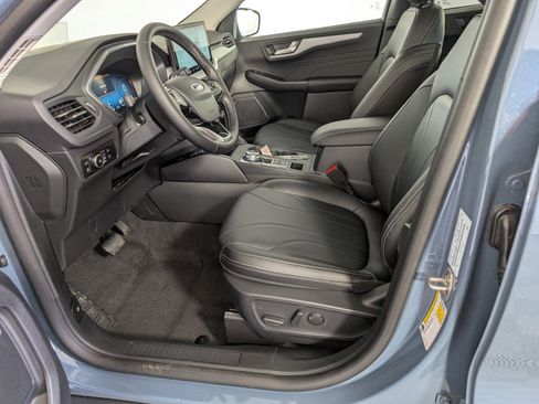 New 2025 Ford Escape SE w/ PHEV Premium Package image 10