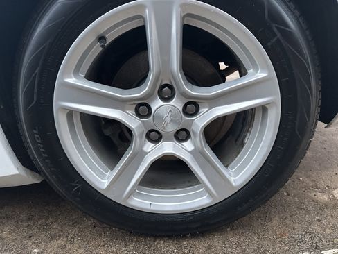 Used 2021 Chevrolet Camaro LT image 7