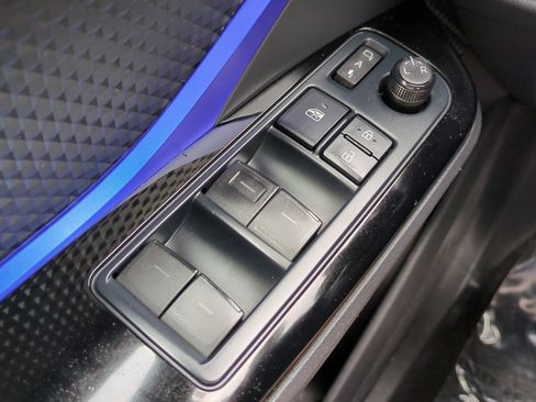 Used 2021 Toyota C-HR XLE FWD image 22