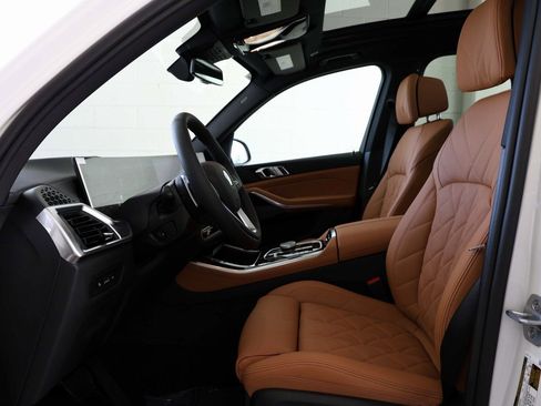 New 2026 BMW X5 sDrive40i image 14