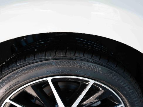 Used 2024 Toyota Camry SE image 29