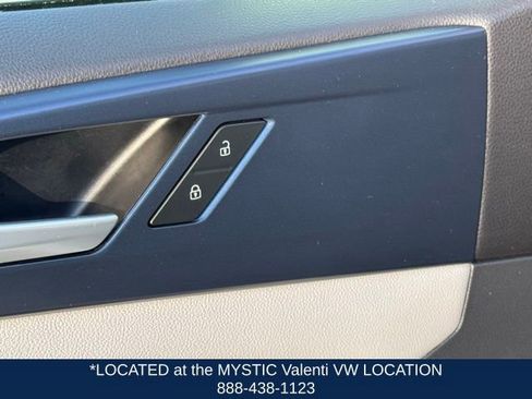 Certified 2023 Volkswagen Taos SE w/ Panoramic Sunroof Package AWD/4WD image 42