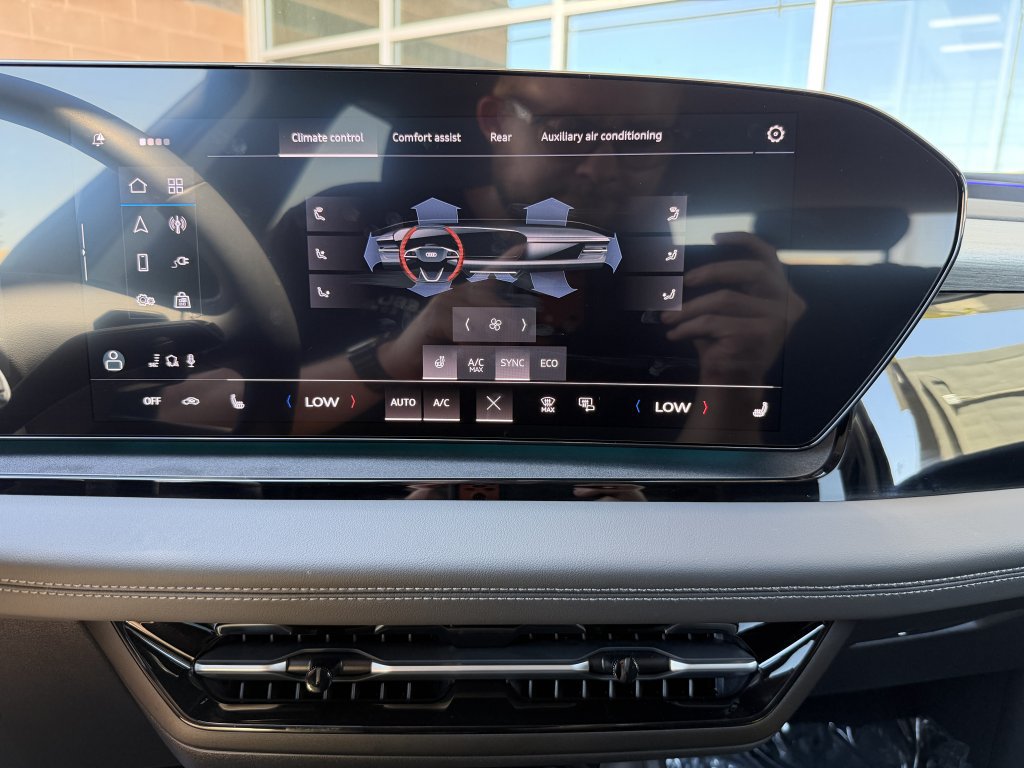 Used 2025 Audi Q6 e-tron Premium w/ Premium Plus RWD image 27