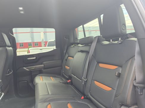 Used 2021 GMC Sierra 1500 AT4 w/ AT4 Value Package AWD/4WD image 14