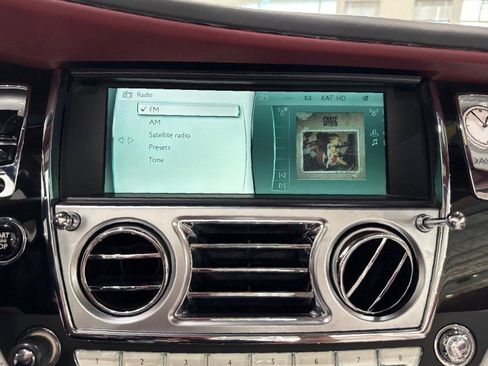 Used 2017 Rolls-Royce Dawn image 79