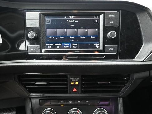 Used 2020 Volkswagen Jetta R-Line FWD image 26
