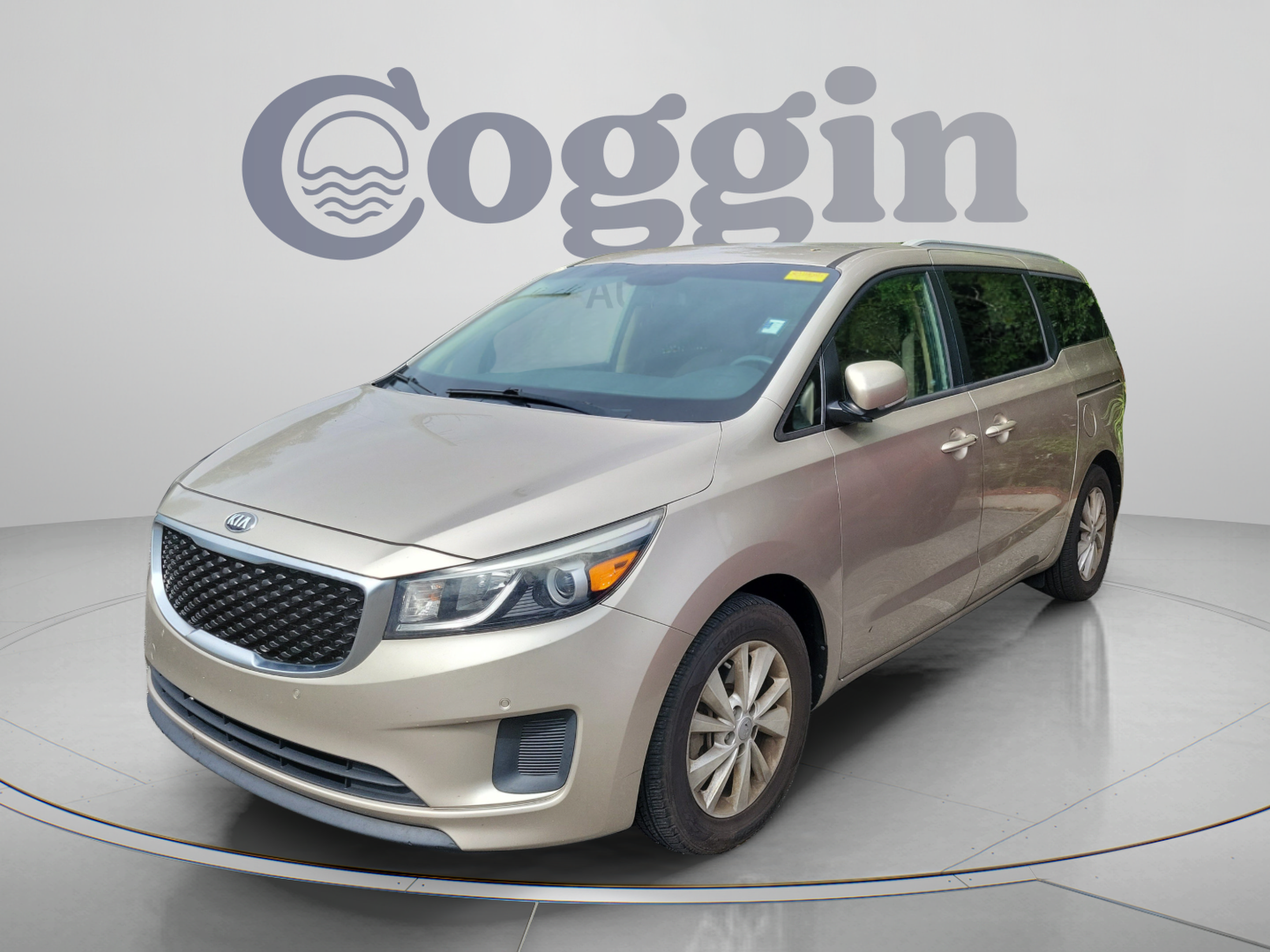 Used 2017 Kia Sedona LX w/ LX Essentials Premium Package FWD image 2